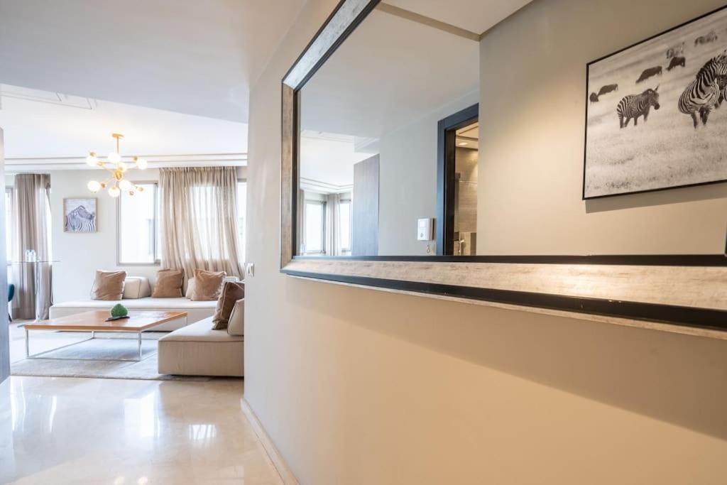 #56 Maarif Racine Urban Massira Near Twin Center Appartement Casablanca Buitenkant foto